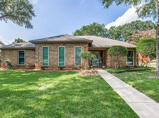 2703 Valparaiso Trl, Arlington, TX 76017