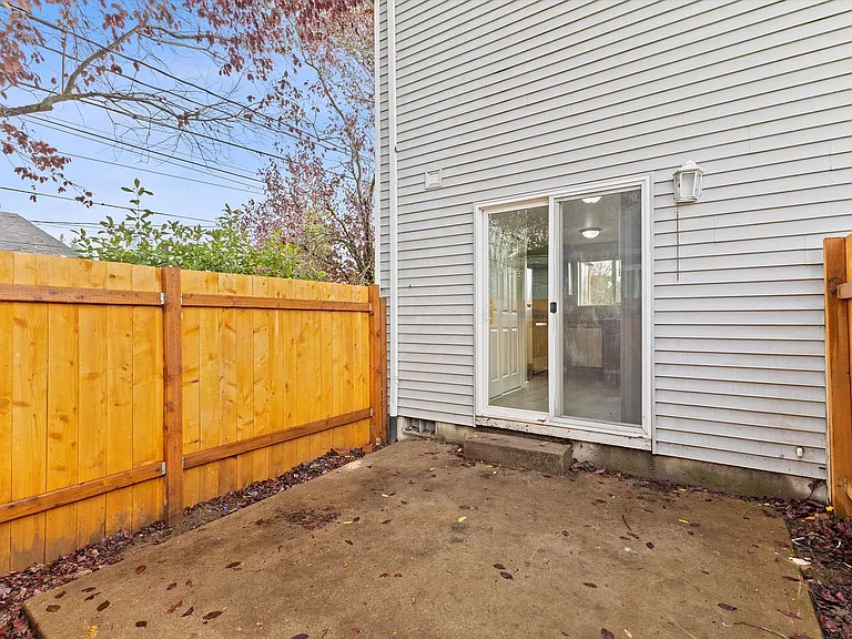 Garden Apartments — Photo 14