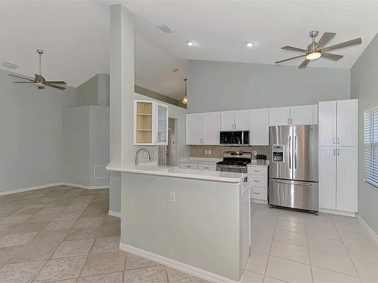 5271 Highbury Cir — Photo 17
