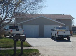 5022 4th Ave N, Grand Forks, ND 58203