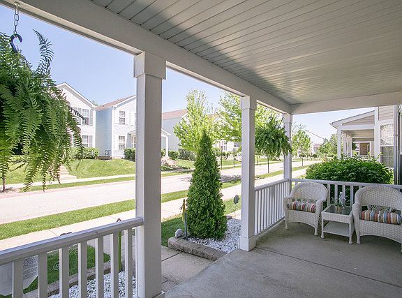 2nd image of 1605 Linden Park Ln