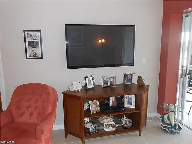 1325 Mainsail Dr — Photo 2