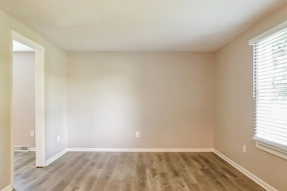 3 bed, 2.0 bath, 1488 sqft, $2,385 — Photo 3