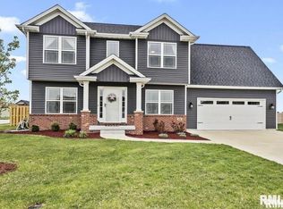 125 Kodiak Dr, Chatham, IL 62629