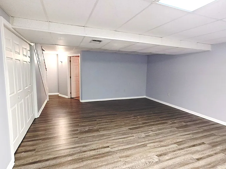52 Michael Ct — Photo 31