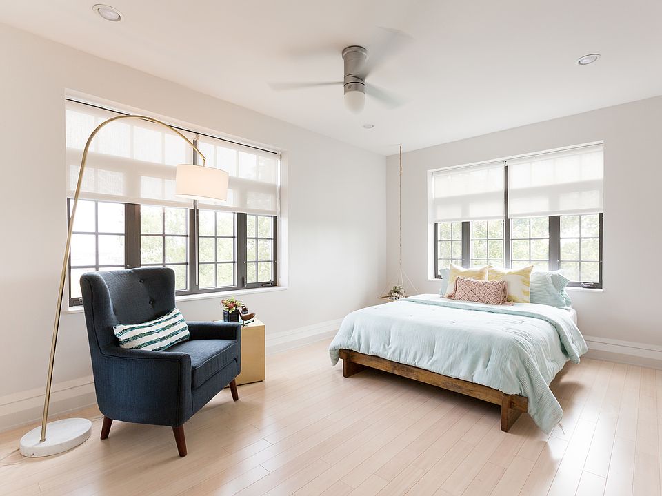 1st image of 1315 N Broadway Pl APT 201