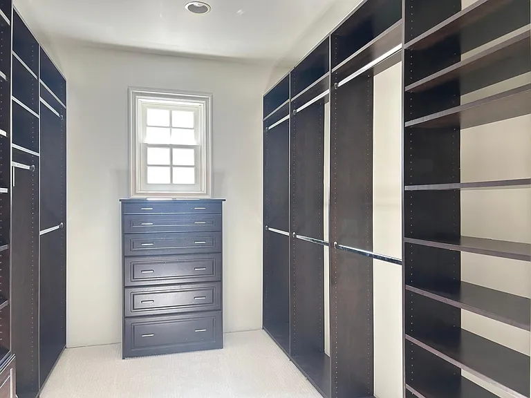 1238 Green Ln — Photo 25