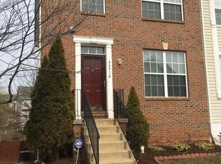 45516 Lakemont Sq, Sterling, VA 20165