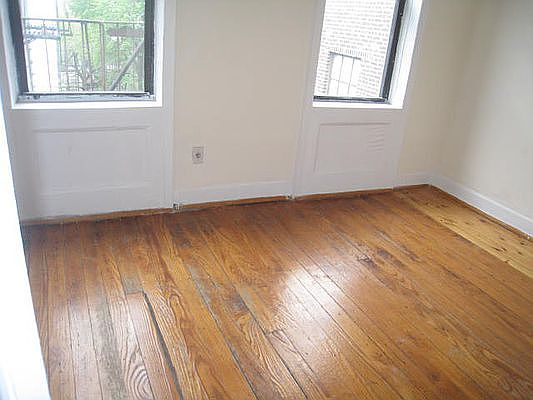 4th image of 40-14 Astoria Blvd S #2D