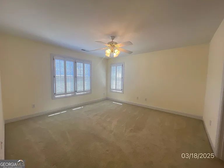 612 Banbury Ct — Photo 17