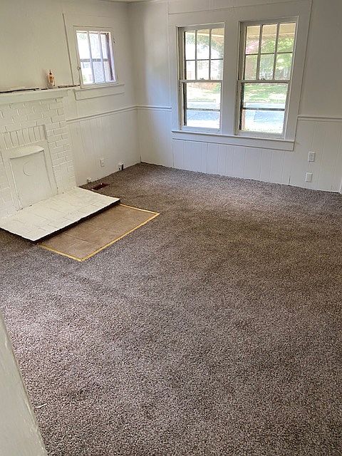 2nd image of 514 E Lexington Ave