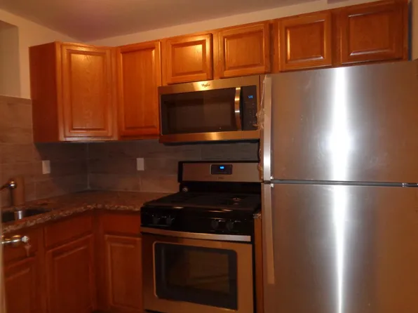 61 Remsen St, Staten Island, NY 10304