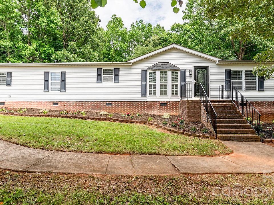 1st image of 127 Whitewater Ln