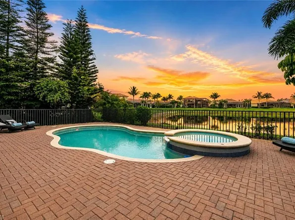 2767 Cinnamon Bay CIR, NAPLES, FL 34119