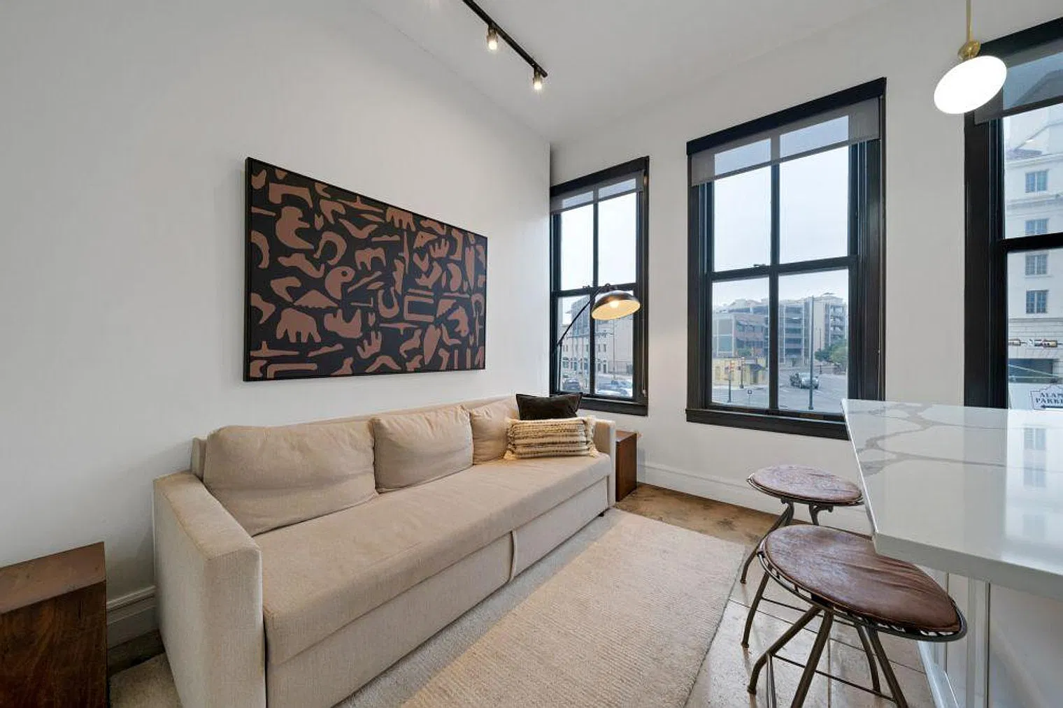 3 bed, 3.0 bath, 1194 sqft, $9,732 — Photo 2