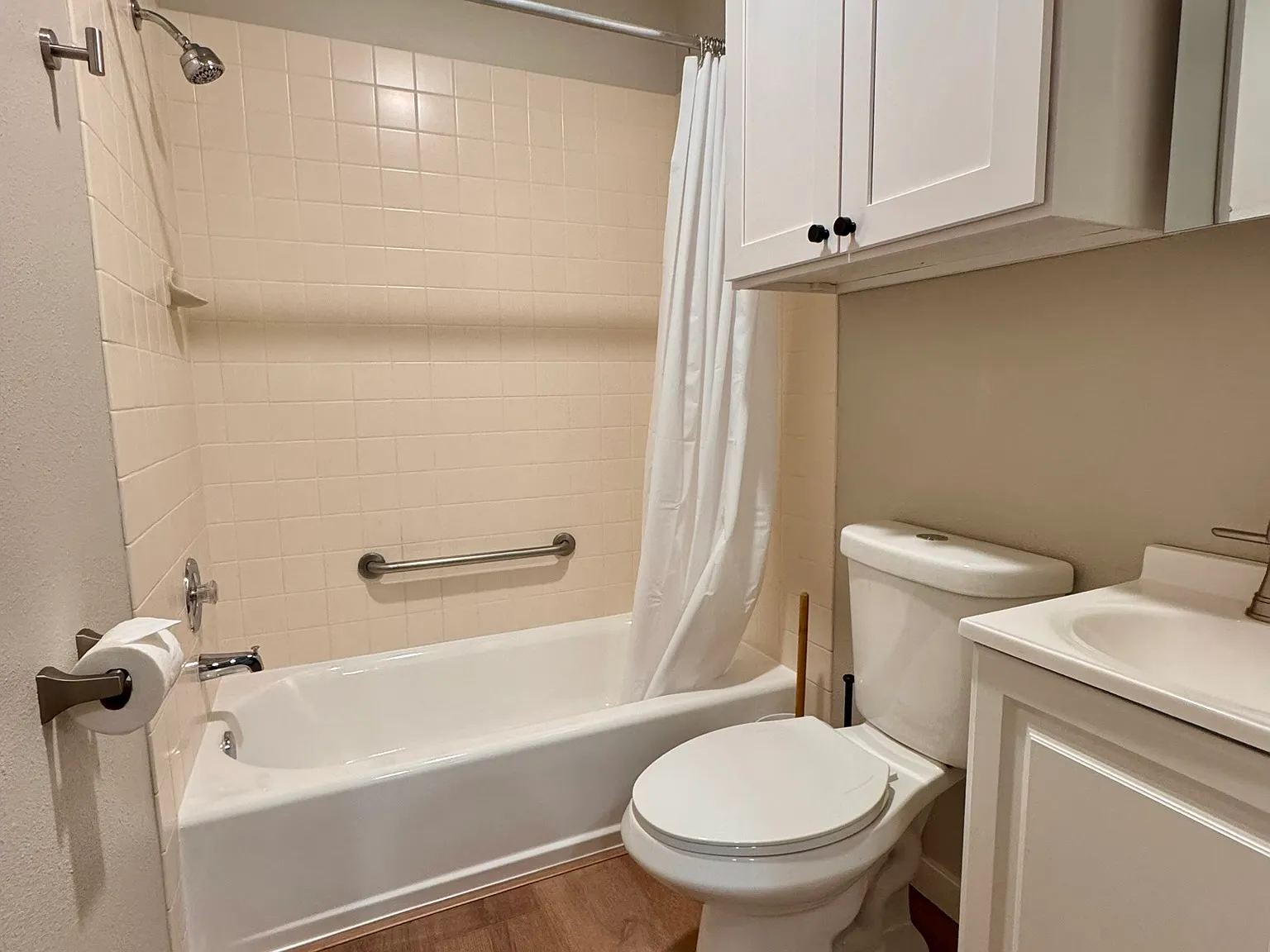 Studio, $1,650 — Photo 3