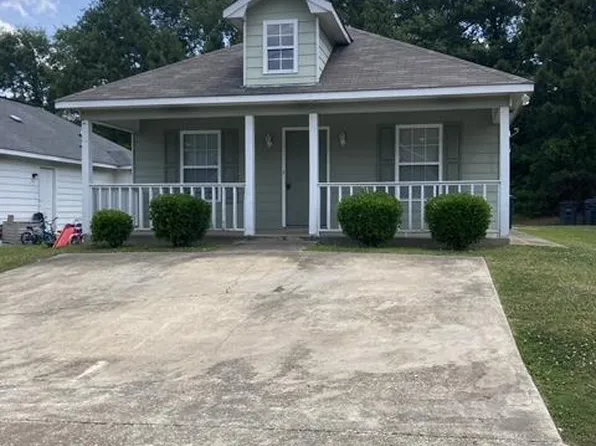722 Pine Hill Ct, Phenix City, AL 36869