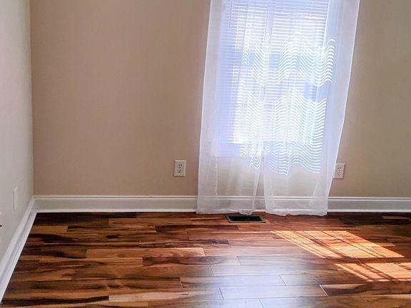 4th image of 104 Brookview Dr