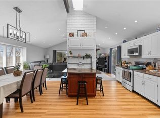 77 Woodlawn Ave, North Providence, RI 02904