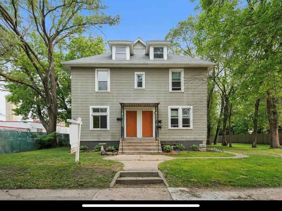 1st image of 125 Colorado St E