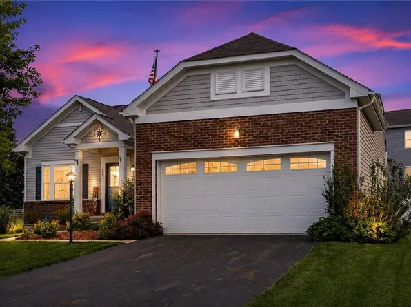 228 Weeping Willow Run Dr, Johnstown, OH 43031