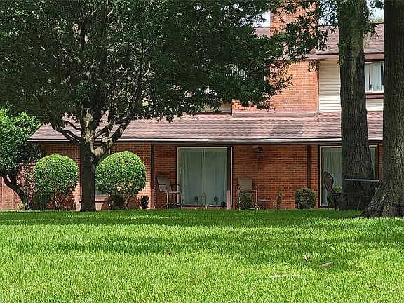 2nd image of 5305 Blythewood St