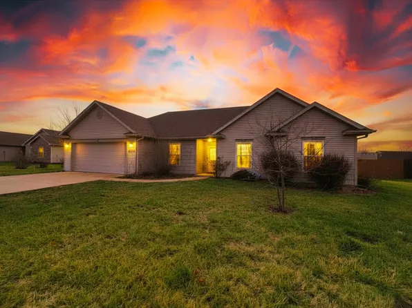 6320 Douglas Pkwy, Hallsville, MO 65255