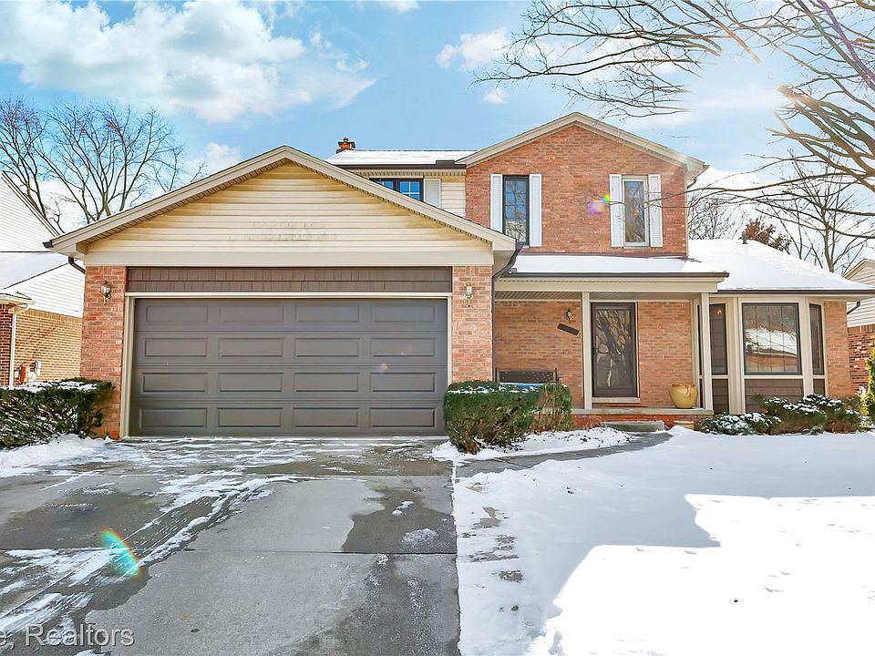 1st image of 18046 Gaylord Ct