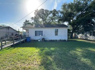 302 N Lee St, Mathis, TX 78368