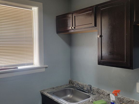 3rd image of 7935 S Woodlawn Ave #G