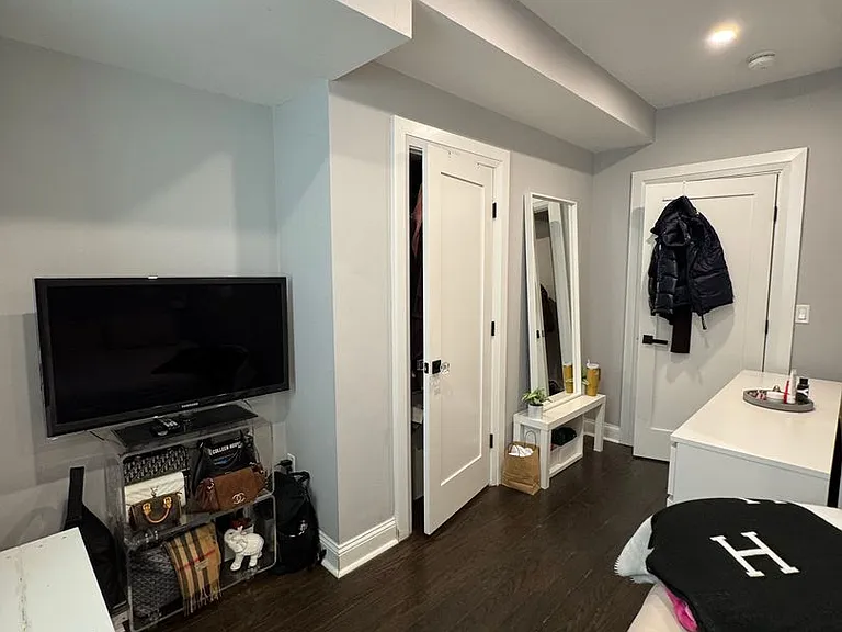 7 Strathmore Rd #A — Photo 7