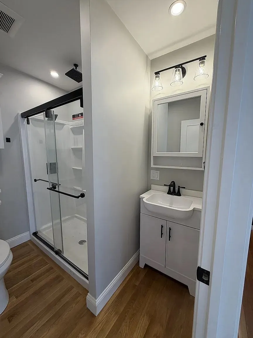 2 bed, 1.0 bath, 1150 sqft, $3,100 — Photo 2