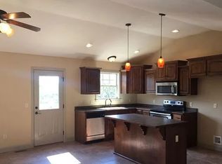 191 Roundhill Rd, Branson, MO 65616