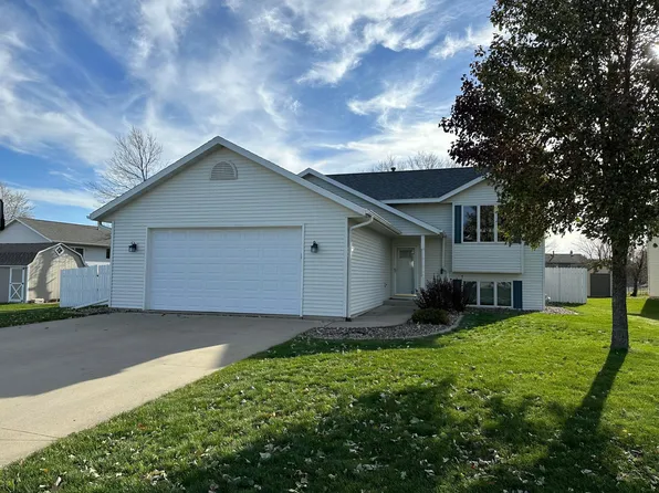 130 Renea Dr, Saint Charles, MN 55972