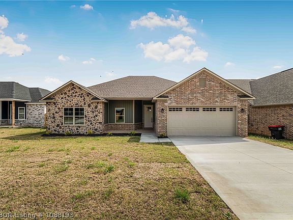 3rd image of 508 Waggoner Ln