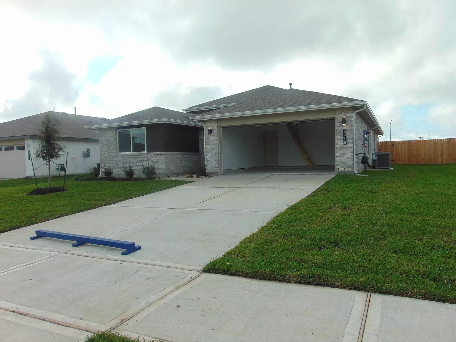4 bed, 2.0 bath, 1680 sqft, $2,295 — Photo 3