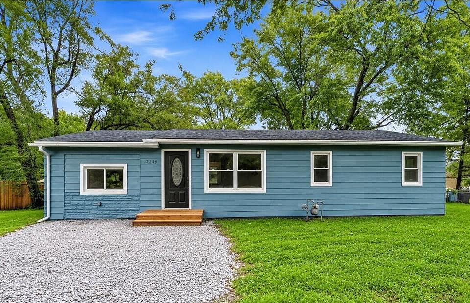 1st image of 17249 S Prospect Ave