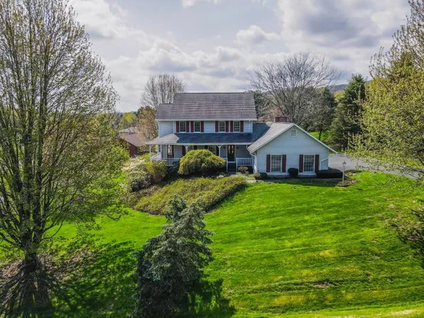 9 Logans Run, Dryden, NY 13053