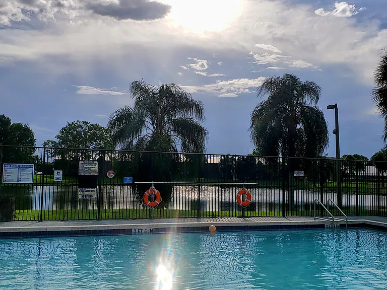 Lake View Villas — Photo 24