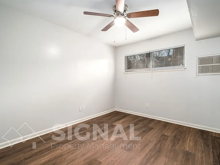 420 78th St S #G — Photo 15