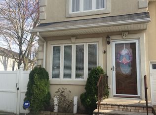 15 Bouton Ln, Staten Island, NY 10312