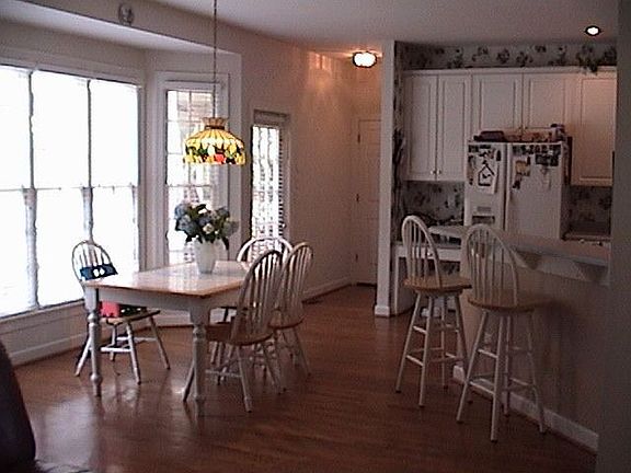 3rd image of 12433 Oakbriar Ln