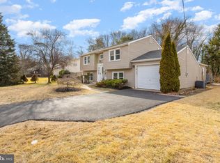 29 Cynwyd Dr, Burlington, NJ 08016