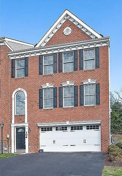 106 Village Ct — Photo 1