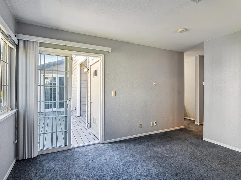 600 Canyon Oaks Dr #F — Photo 25