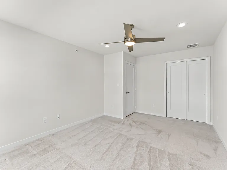 178 Kennedy Dr — Photo 22