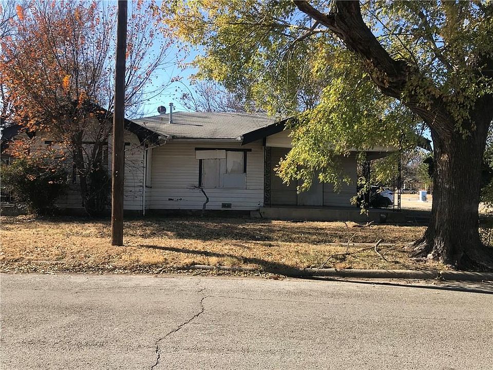 2nd image of 2200 NW 14th St