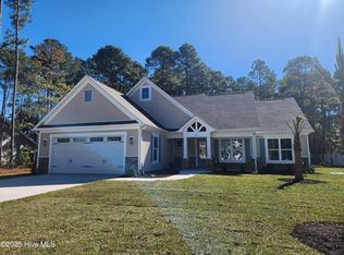 398 Baypark Dr NW, Calabash, NC 28467