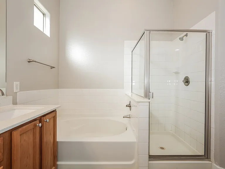 524 W Claxton Ave — Photo 12