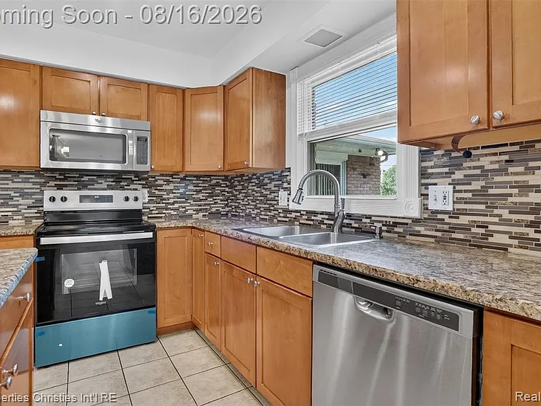 2834 Rossmoor Cir — Photo 8